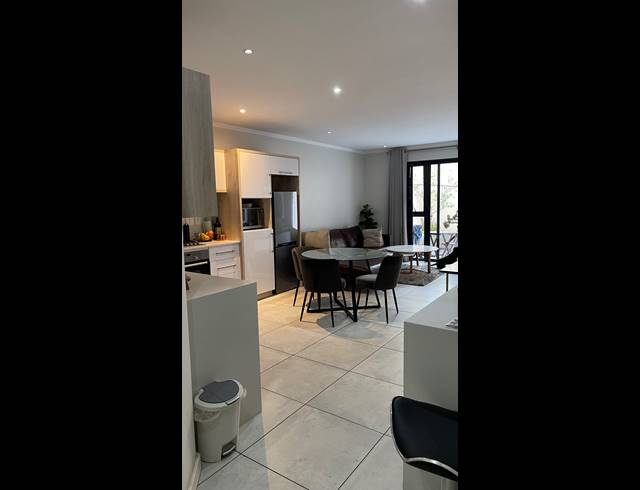 2 BEDROOM APARTMENT FOR SALE IN BRYANSTON